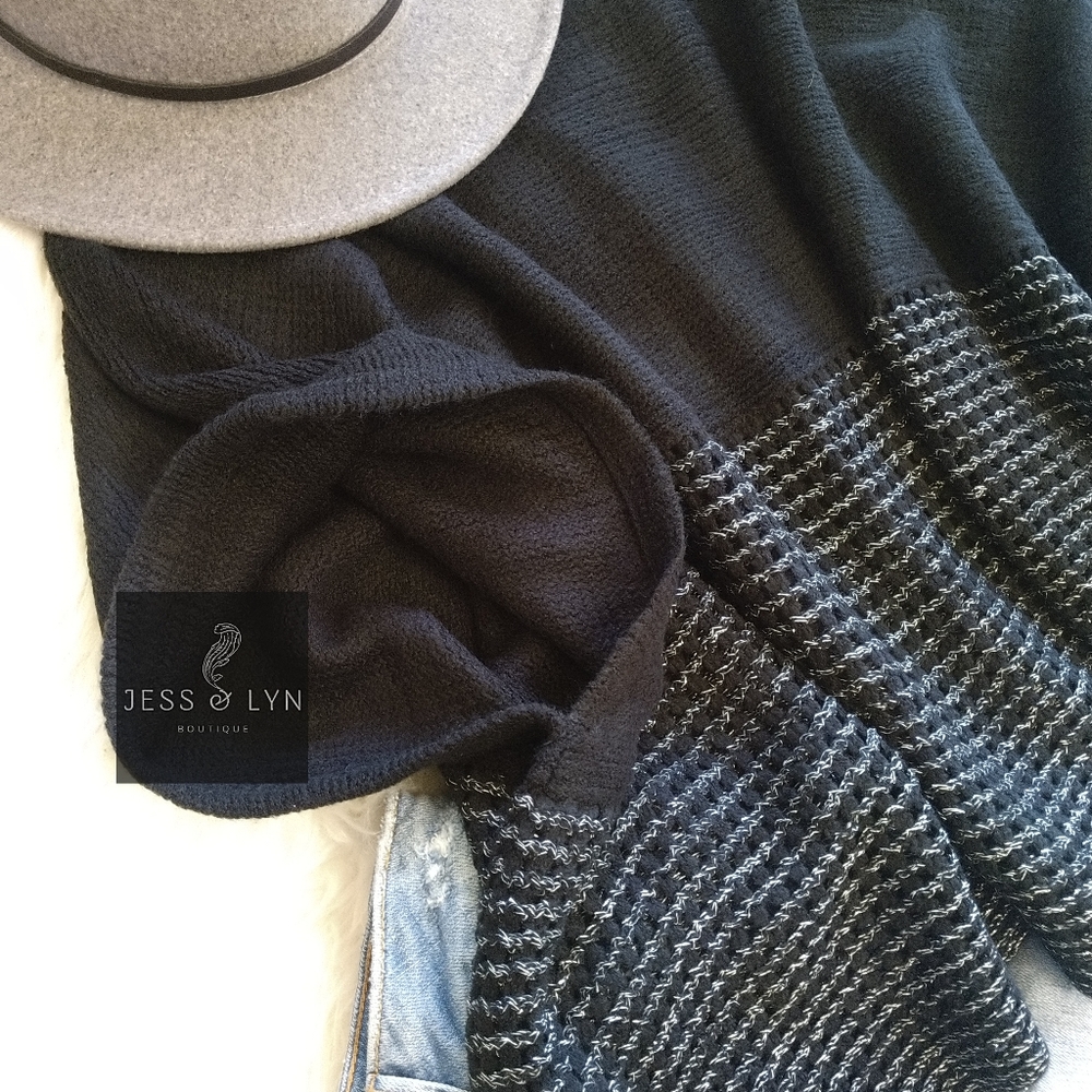 🆕RAYA- Black Oversized Two Tone Knit Sweater w/Wide Sleeves - Picture 10 of 12